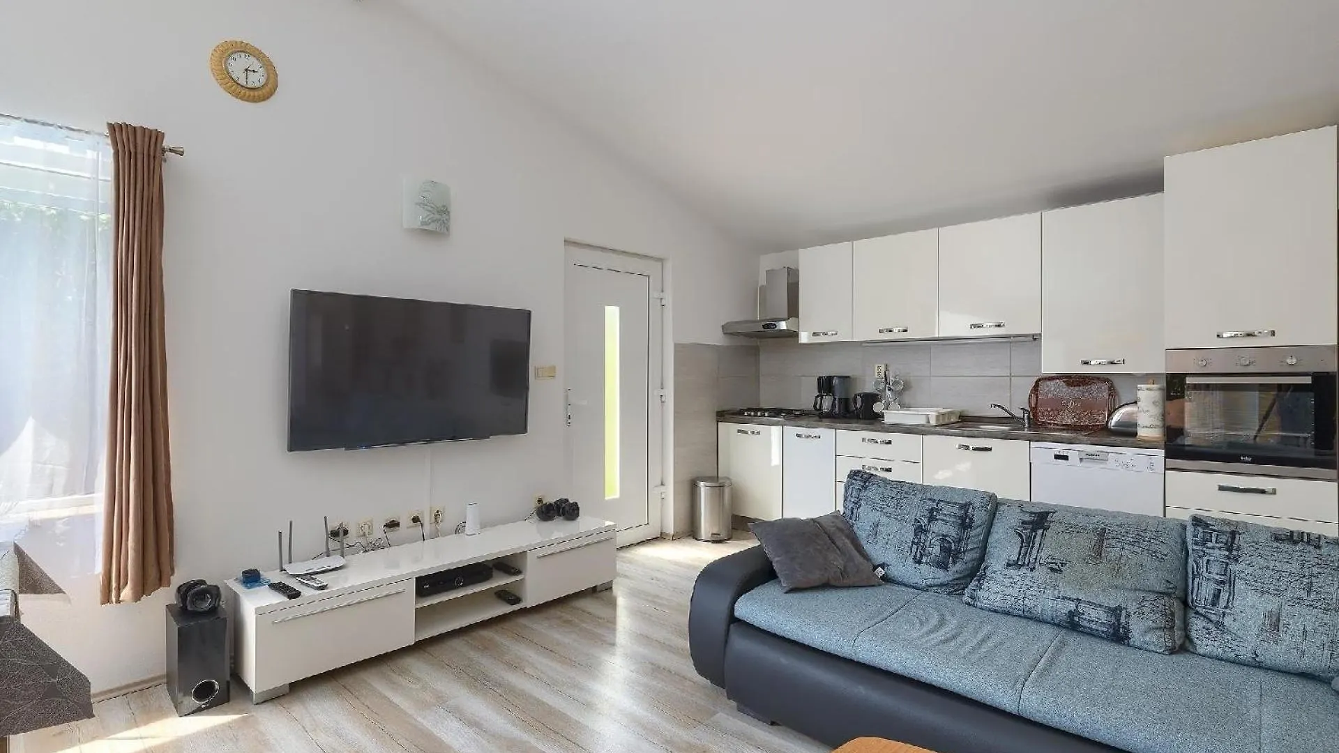 Ferienhaus Mit Privatpool Fuer 6 Personen Ca 115 Qm In Medulin, Istrien Suedkueste Von Istrien 0*, Medulin Croatia