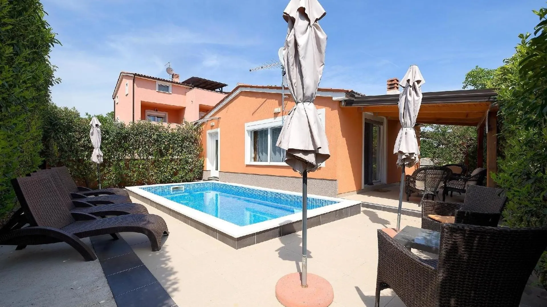 Ferienhaus Mit Privatpool Fuer 6 Personen Ca 115 Qm In Medulin, Istrien Suedkueste Von Istrien Holiday home Medulin