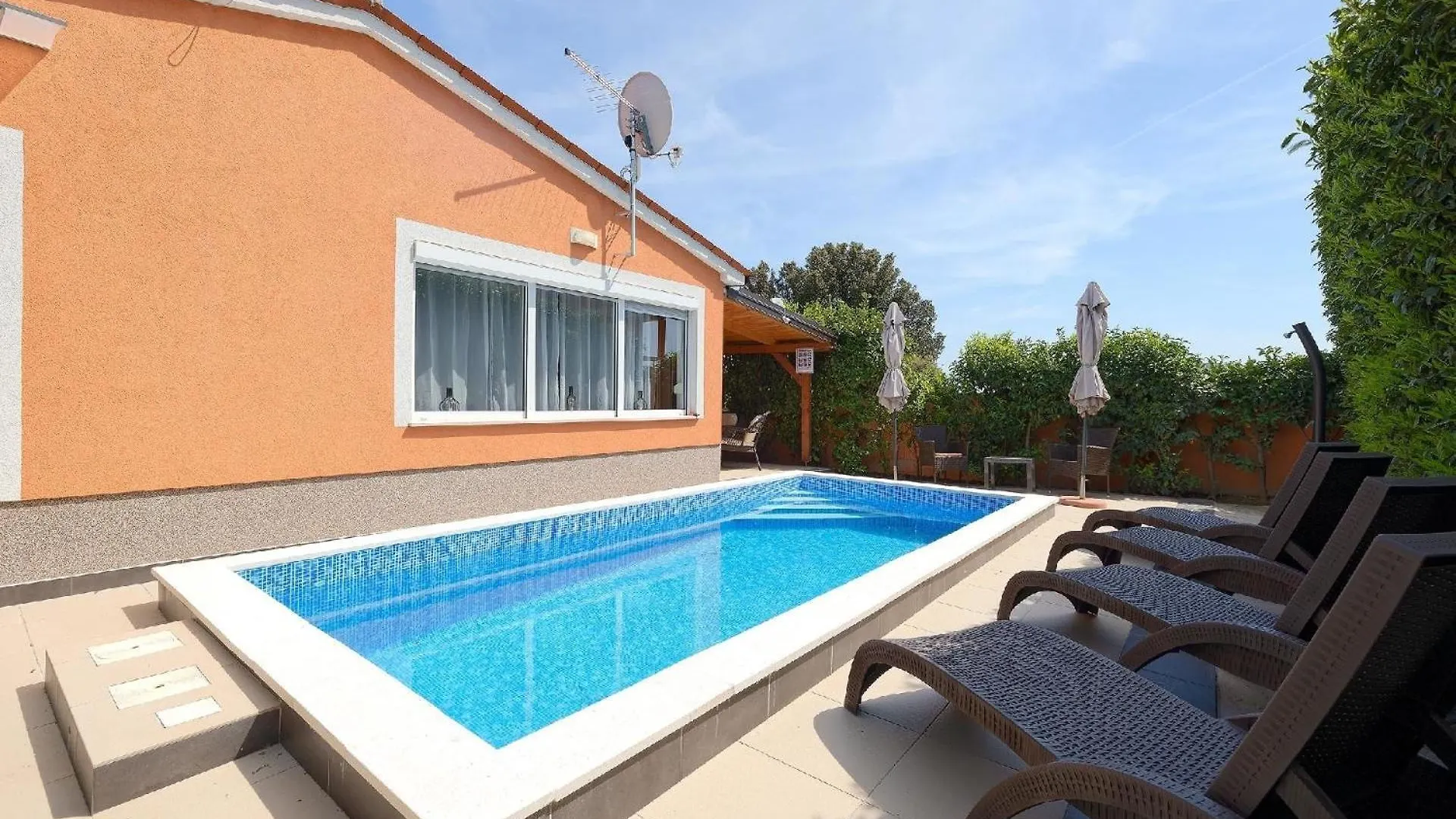 Ferienhaus Mit Privatpool Fuer 6 Personen Ca 115 Qm In Medulin, Istrien Suedkueste Von Istrien Holiday home